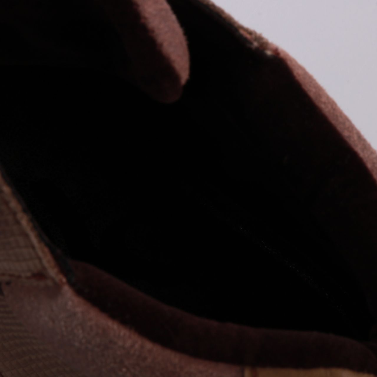 ботинки не указано