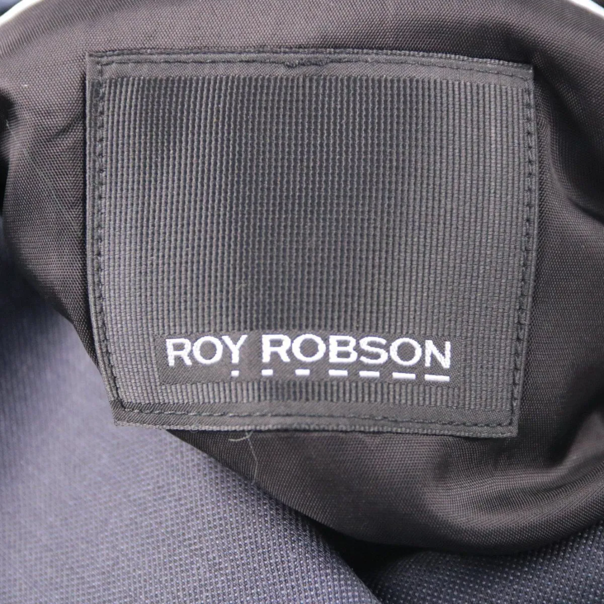 костюм Roy Robson